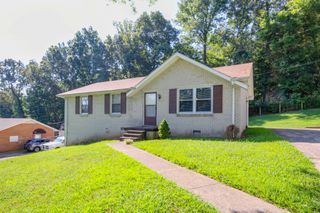 354 Crest Dr, Clarksville, TN 37043