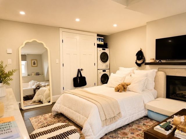 105 Charles Street 5, Boston, MA 02114