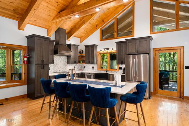 191 Bear Ridge Drive, Butler, TN 37640