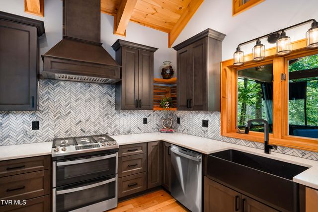 191 Bear Ridge Drive, Butler, TN 37640