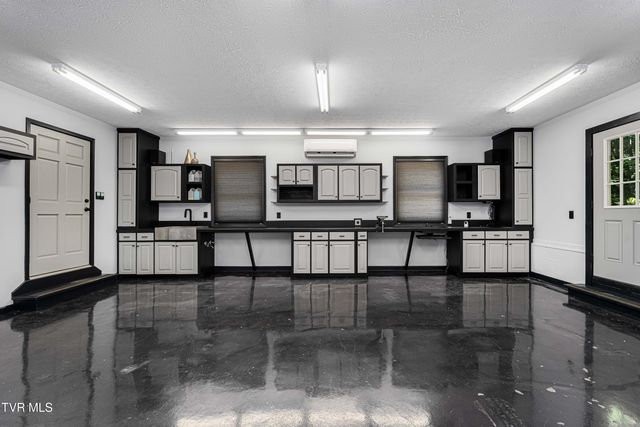 191 Bear Ridge Drive, Butler, TN 37640