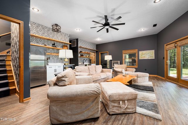 191 Bear Ridge Drive, Butler, TN 37640