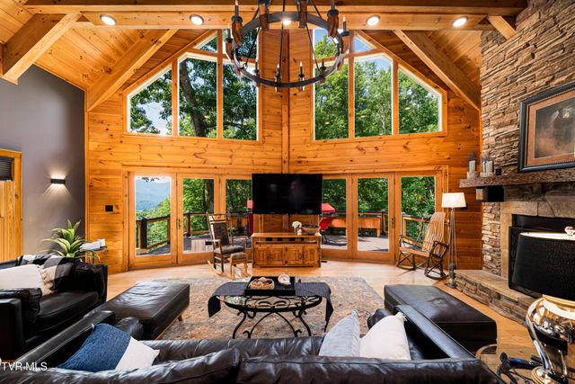 191 Bear Ridge Drive, Butler, TN 37640