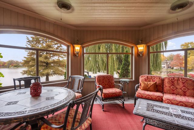 561 W 58th Street, Hinsdale, IL 60521