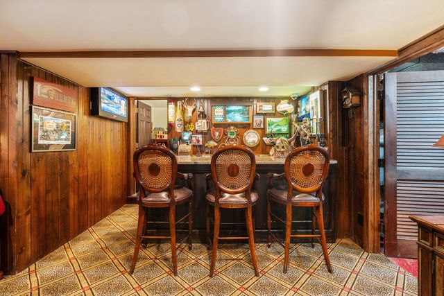 561 W 58th Street, Hinsdale, IL 60521