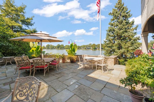 561 W 58th Street, Hinsdale, IL 60521
