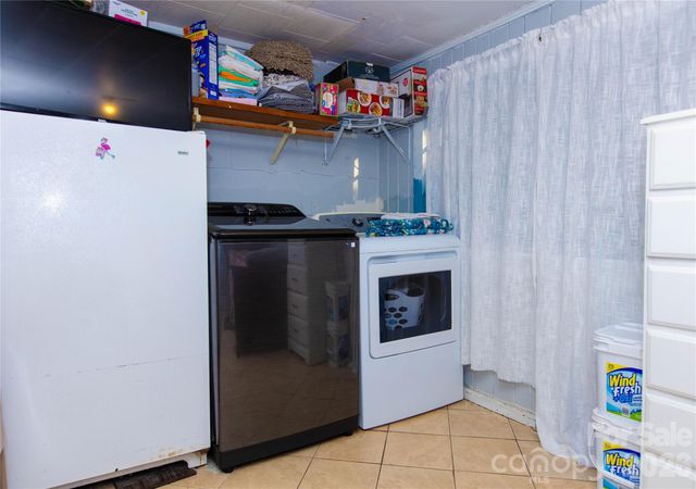 2287 US 70 Highway, Morganton, NC 28655