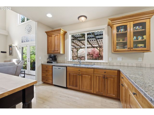 1625 GEMMA St Nw, Salem, OR 97304