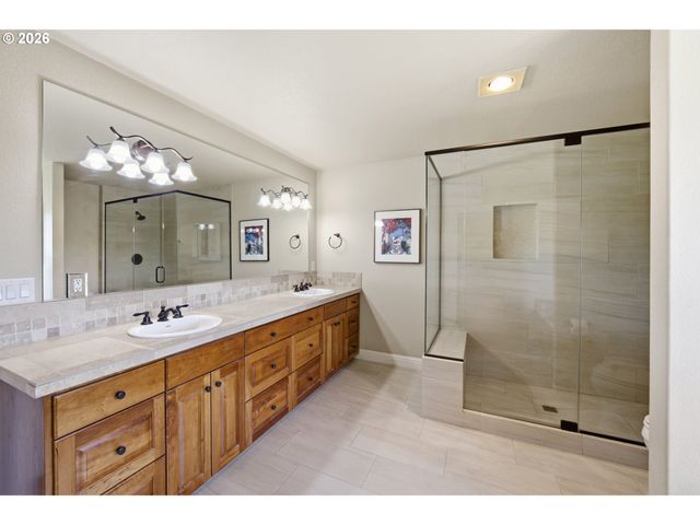 1625 GEMMA St Nw, Salem, OR 97304