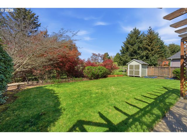 1625 GEMMA St Nw, Salem, OR 97304