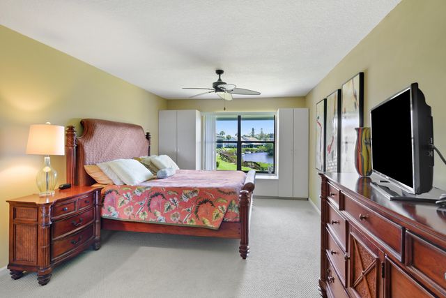 950 S Kanner Highway, Stuart, FL 34994