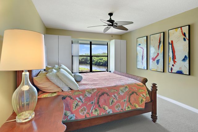 950 S Kanner Highway, Stuart, FL 34994