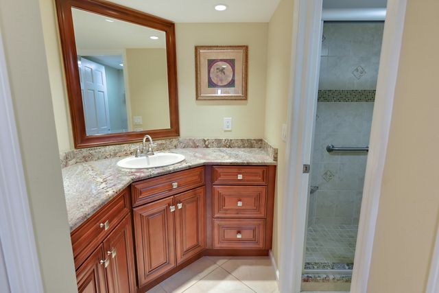 950 S Kanner Highway, Stuart, FL 34994