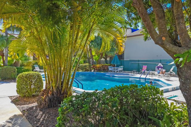 950 S Kanner Highway, Stuart, FL 34994