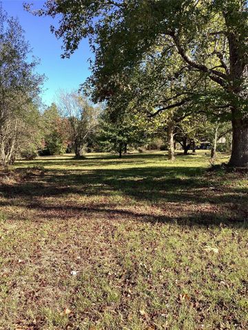 2001 Alsobrooks Road, Cleveland, TX 77328