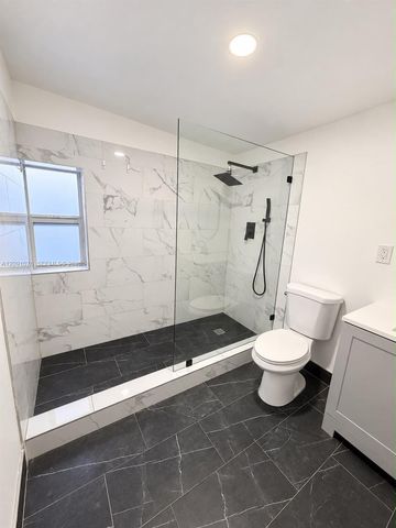 2331 Mckinley Street, Hollywood, FL 33020