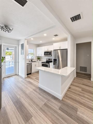 2331 Mckinley Street, Hollywood, FL 33020