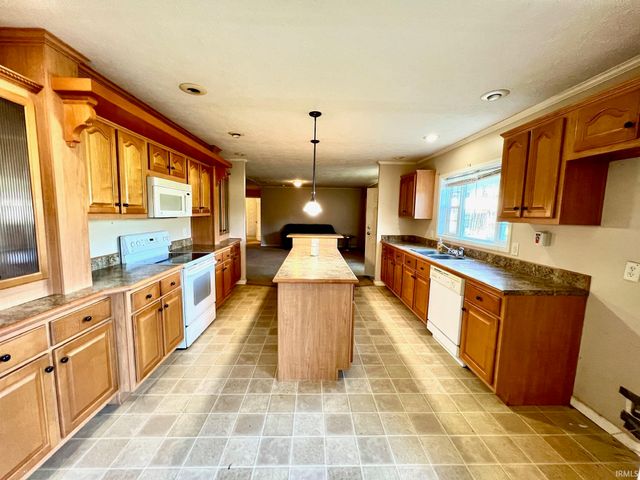 10460 E State Road 450, Shoals, IN 47581