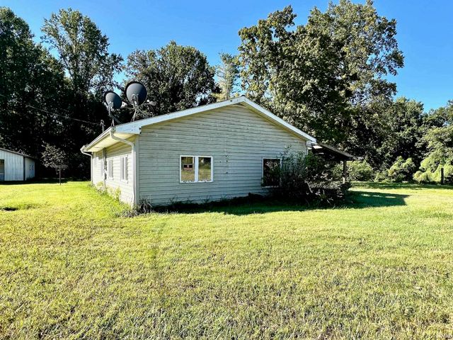 10460 E State Road 450, Shoals, IN 47581