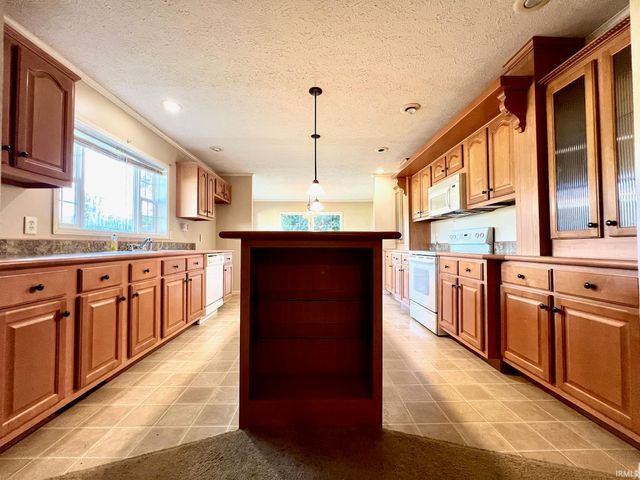 10460 E State Road 450, Shoals, IN 47581