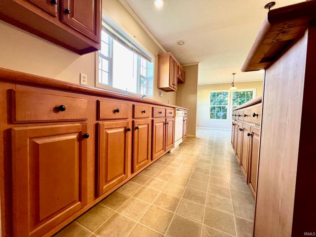 10460 E State Road 450, Shoals, IN 47581