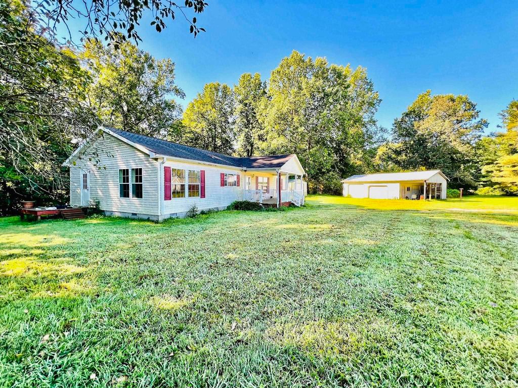 10460 E State Road 450, Shoals, IN 47581