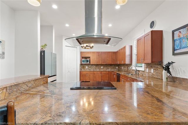 4778 Europa DR, Naples, FL 34105