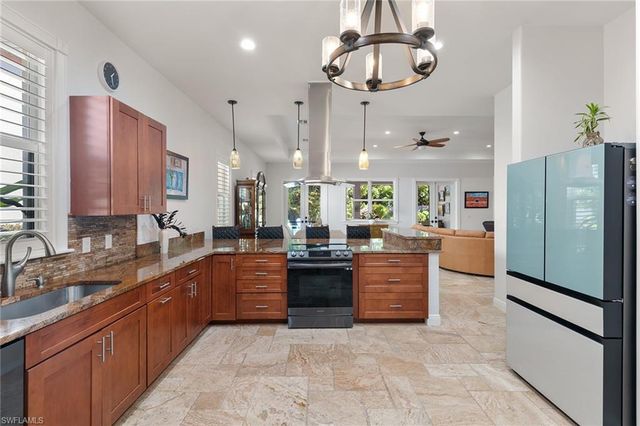 4778 Europa DR, Naples, FL 34105