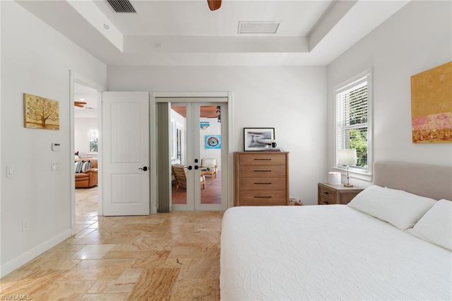 4778 Europa DR, Naples, FL 34105