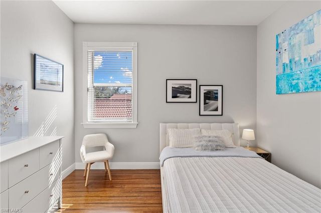 4778 Europa DR, Naples, FL 34105