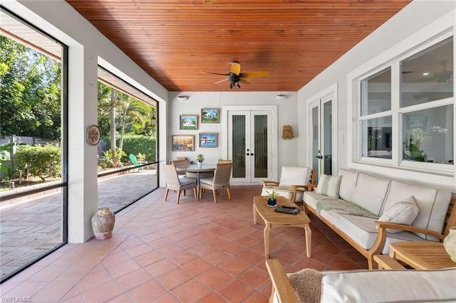 4778 Europa DR, Naples, FL 34105