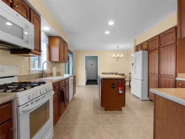 6624 Tuckahoe Road, Williamson, NY 14589