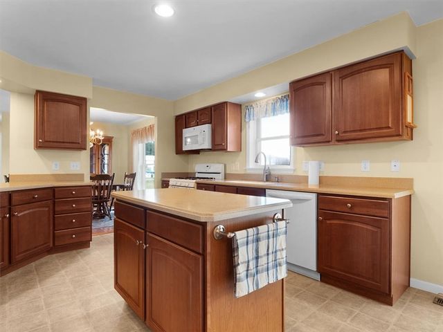 6624 Tuckahoe Road, Williamson, NY 14589