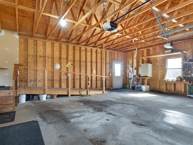 6624 Tuckahoe Road, Williamson, NY 14589