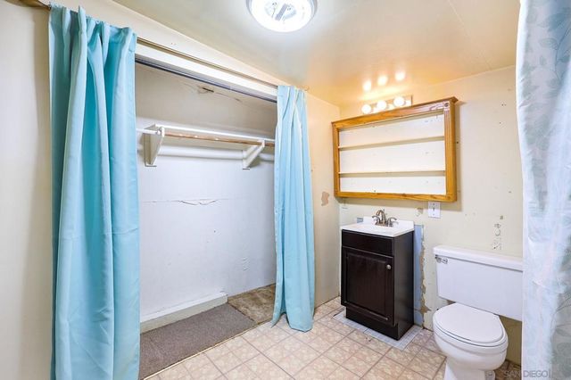 414 E Lincoln Ave, Escondido, CA 92026