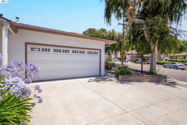 31590 Hugh Way, Hayward, CA 94544