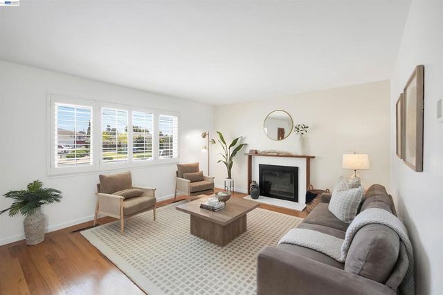 31590 Hugh Way, Hayward, CA 94544