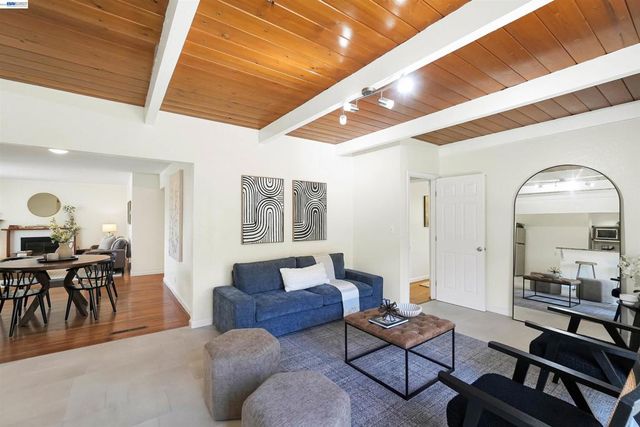 31590 Hugh Way, Hayward, CA 94544