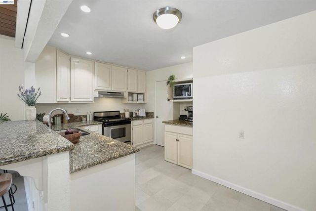 31590 Hugh Way, Hayward, CA 94544