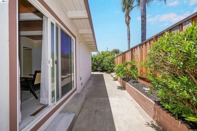 31590 Hugh Way, Hayward, CA 94544