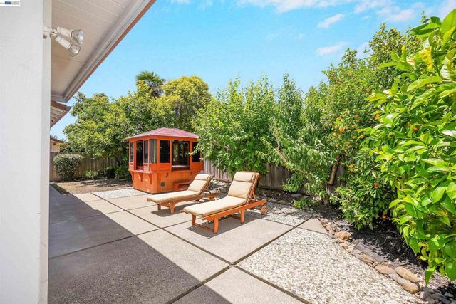31590 Hugh Way, Hayward, CA 94544