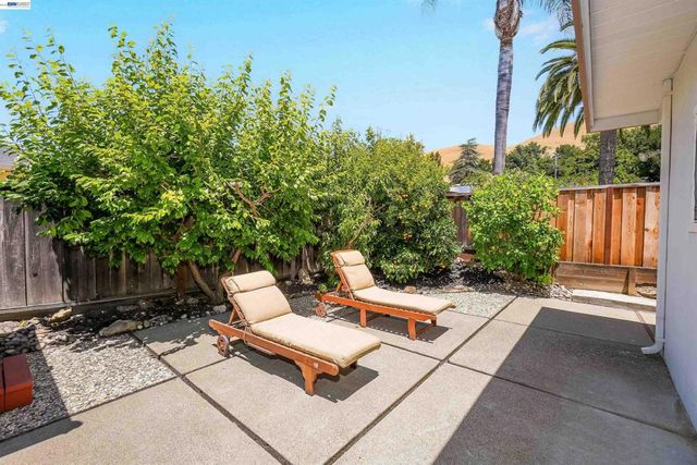 31590 Hugh Way, Hayward, CA 94544