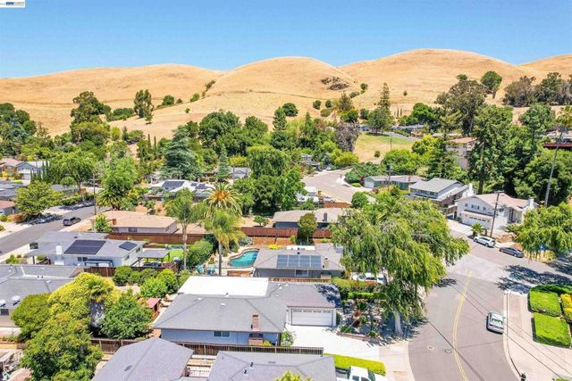 31590 Hugh Way, Hayward, CA 94544