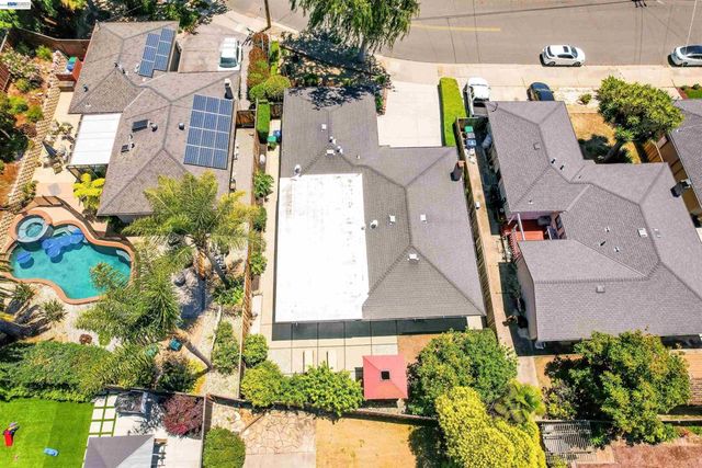 31590 Hugh Way, Hayward, CA 94544