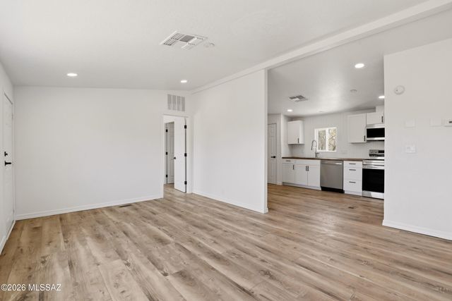 13520 E Whitehorse Trail, Vail, AZ 85641