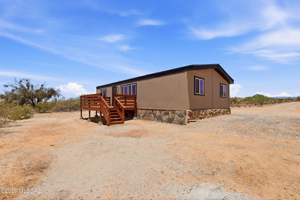 13520 E Whitehorse Trail, Vail, AZ 85641