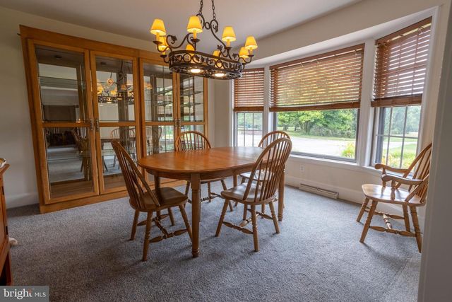 38 HOFFMAN RD, East Berlin, PA 17316