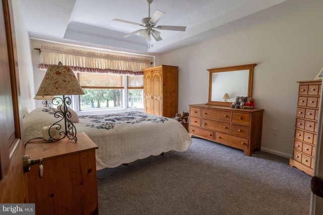 38 HOFFMAN RD, East Berlin, PA 17316