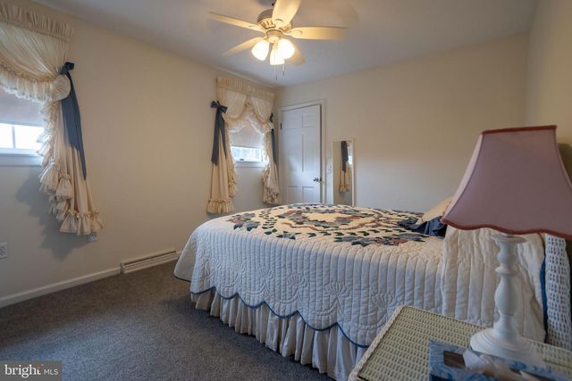 38 HOFFMAN RD, East Berlin, PA 17316