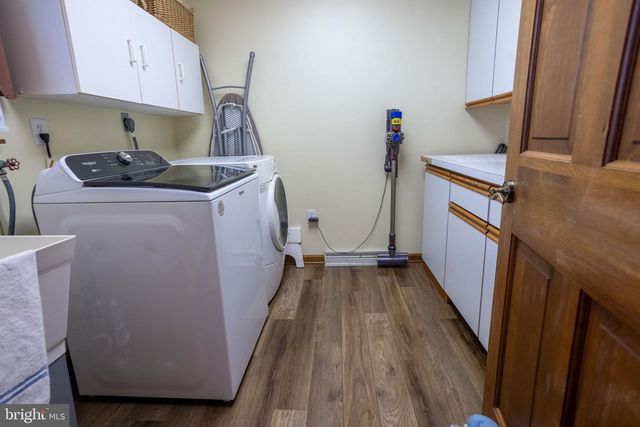 38 HOFFMAN RD, East Berlin, PA 17316